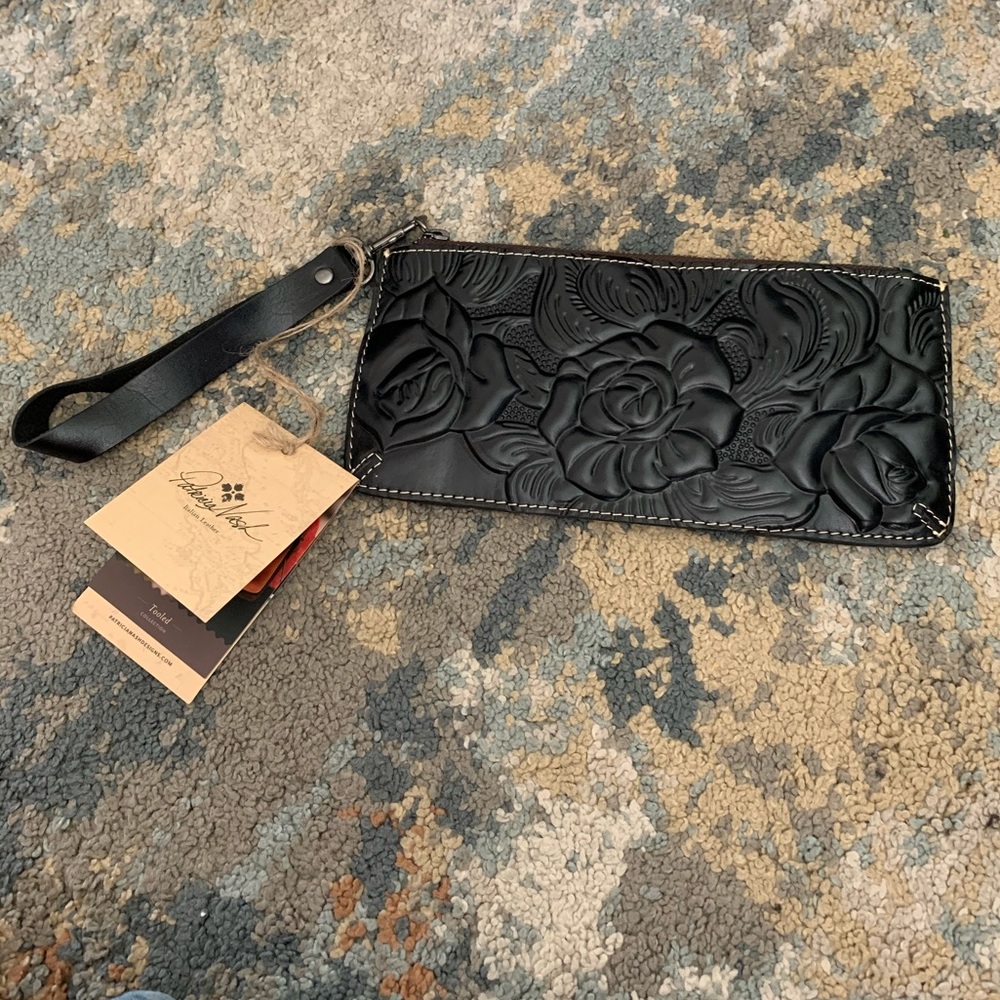 BRAND NEW Black Hand Bag